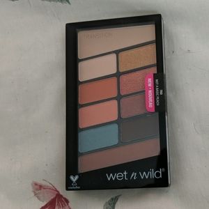 Eyeshadow palette